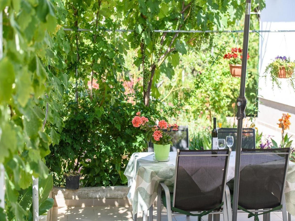 Apartments Beba - Peaceful Location Trogir Exterior photo