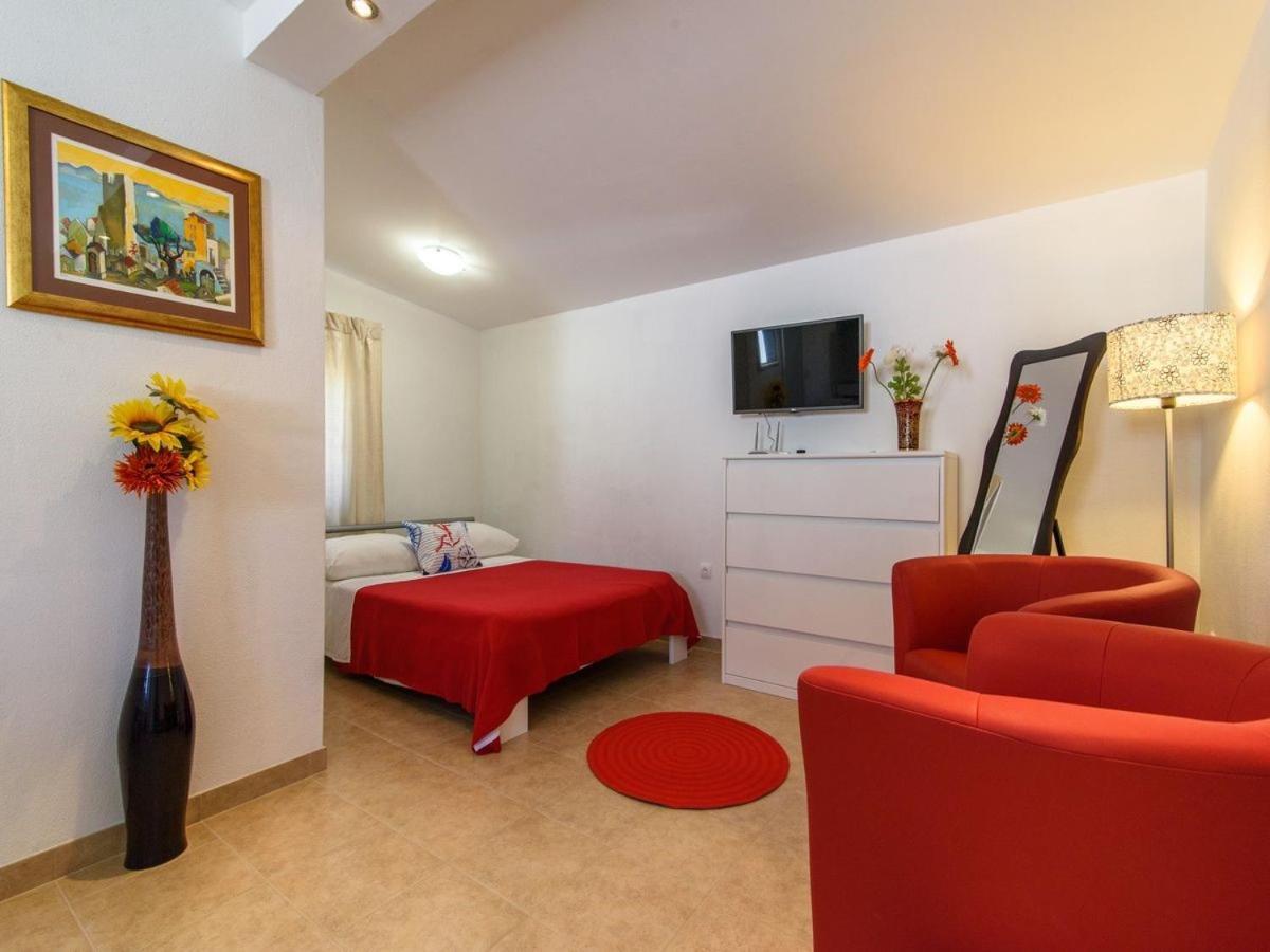 Apartments Beba - Peaceful Location Trogir Exterior photo